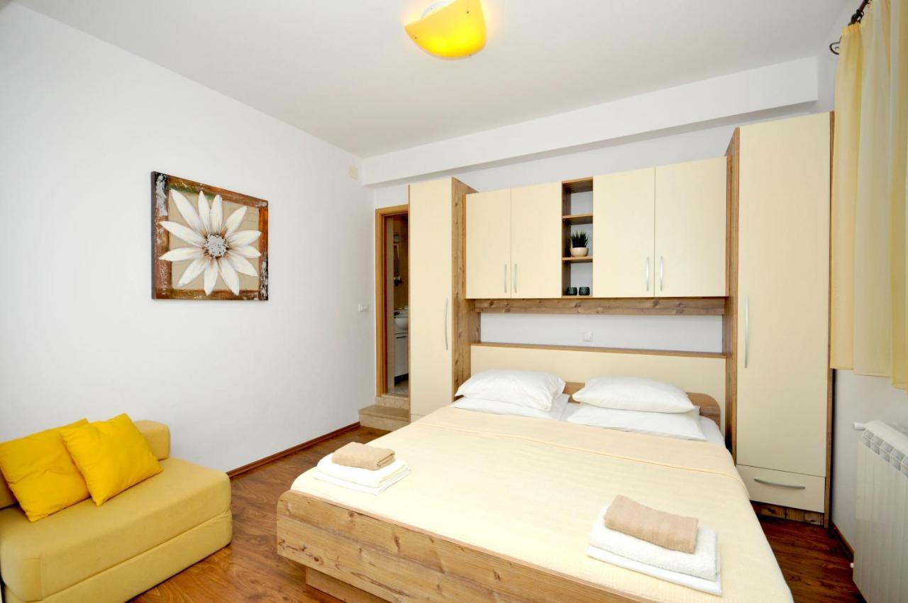 Apartments Penic 特罗吉尔 外观 照片